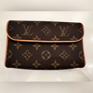 Louis Vuitton Monogram Canvas Pochette Florentine bum bag